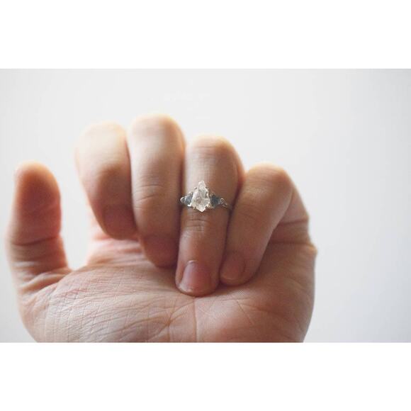 alternative raw diamond engagement ring raw crystal size 4 5 6 7 8 8 9 10 11 12 - Picture 4 of 7